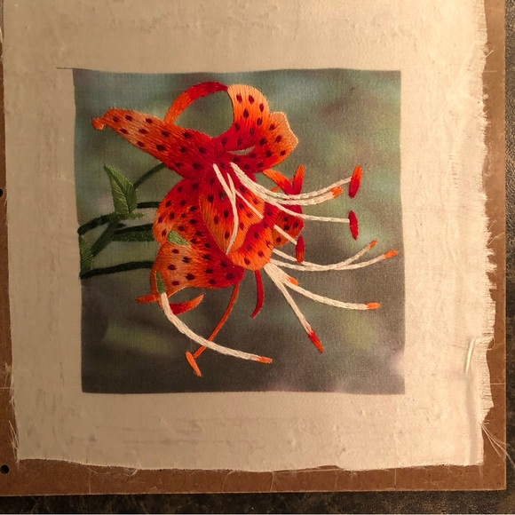 Handmade Silk Embroidery Red Flower - Picture 2 of 5